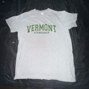 Gildan Gray Vermont Green Mountains Tee